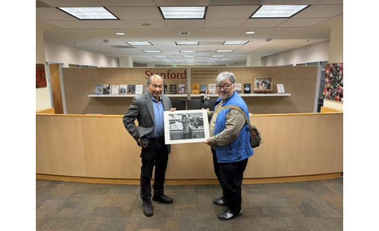 Монгол Улсын Соёлын гавьяат зүтгэлтэн, гэрэл зурагчин С.Цацралт профессор Франсис Фукаяаматай уулзав
